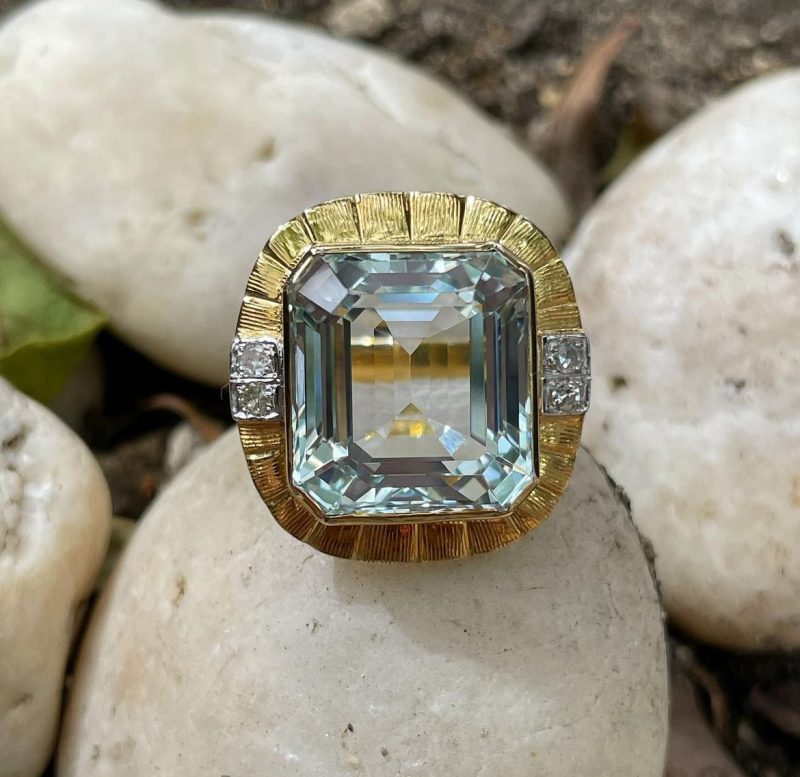 Vintage 18ct Gold and Aquamarine Cocktail ring with Diamond Detail
