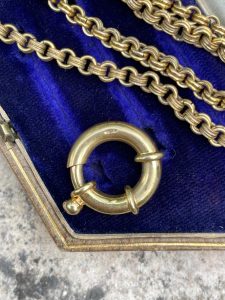 Vintage 18ct Yellow Gold Chubby Clasp