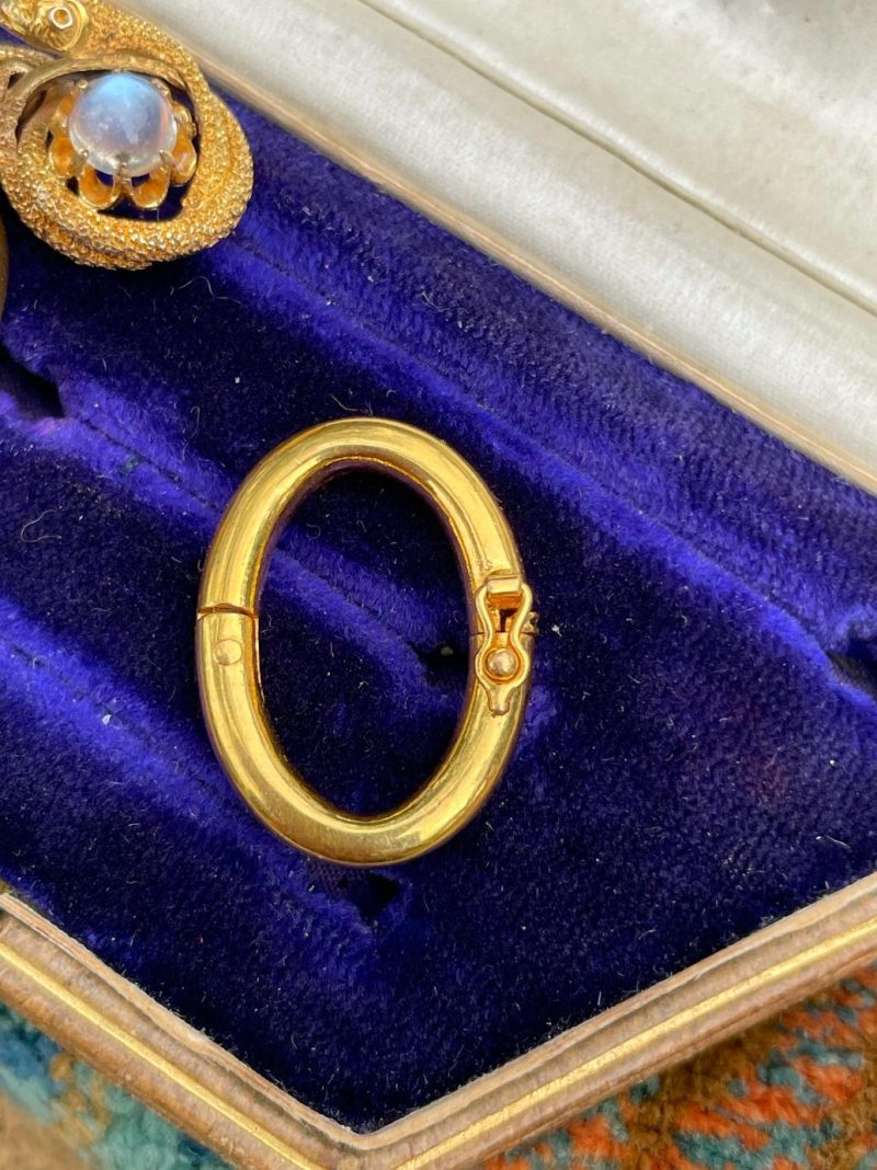 21ct Yellow Gold Oval Charm Holder, Clasp, Chain Connector